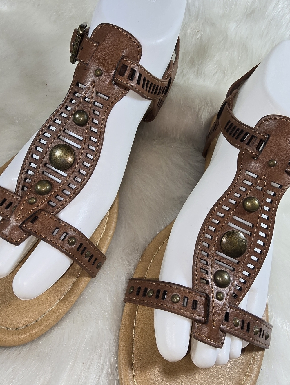 Curfew Norca Women’s Brown T-strap Studded/ Laser-cut Sandals - Picture 3 of 10